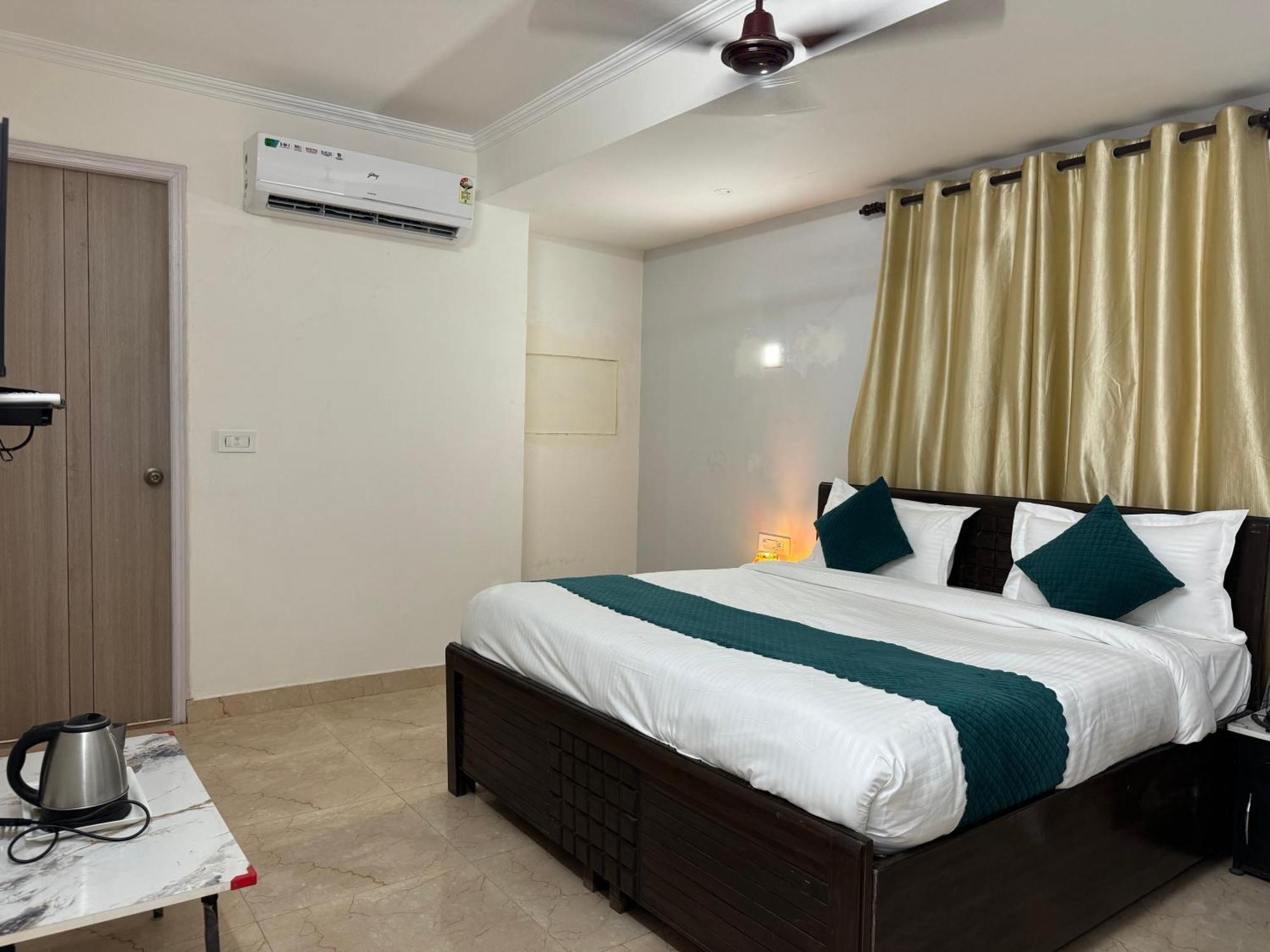 Airport Hotel Annexe New Delhi Exterior photo